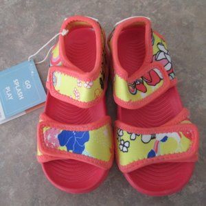 NEW Flora water sandal for early walker size 8